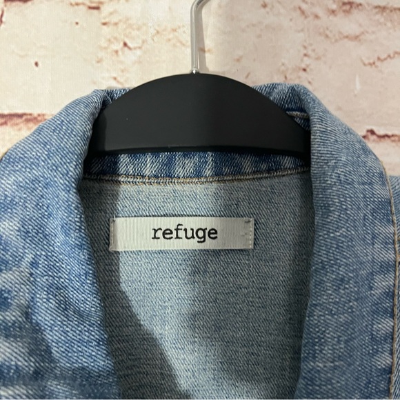 Refuge medium wash cut out denim jacket size large - Picture 4 of 5